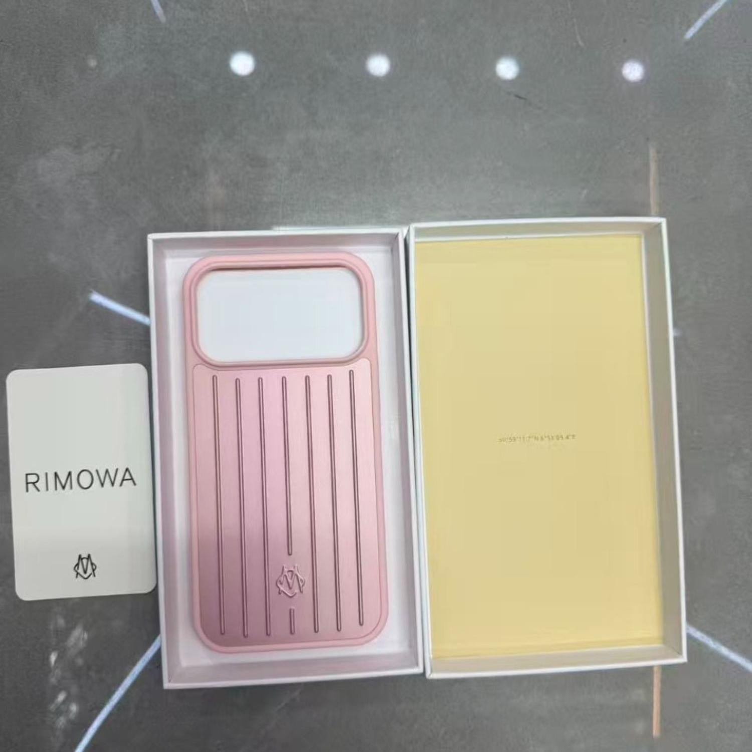 Coque RMW rose métallique iPhone 16