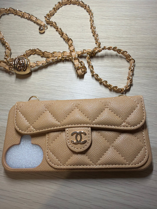 Coque CC camel iPhone 16