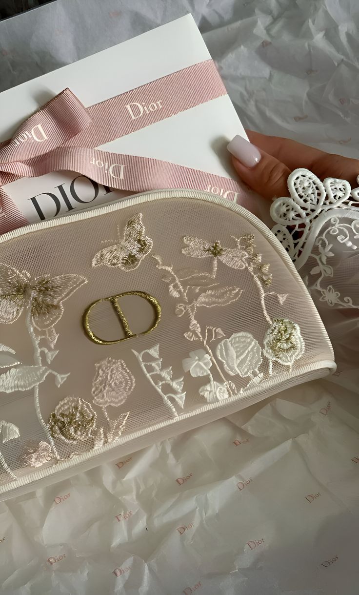 Trousse Dior fleuri 👸🏼