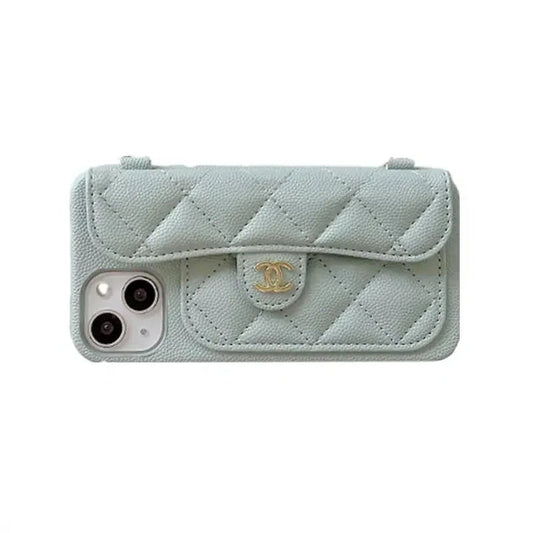 Coque CC 17 pro Max vert d’eau avec chaîne